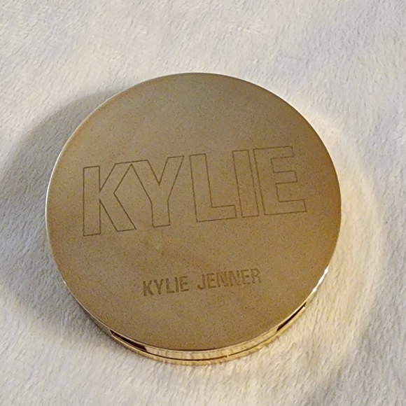 HP ❤️Authentic Kylie 24K Highlighter. - Picture 4 of 8